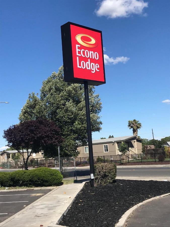 Lodge Econo Near I-5 Fairgrounds *